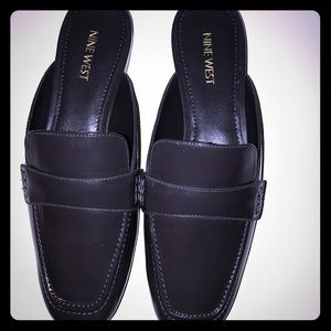 Nine West Smoke Gray Flat Mules